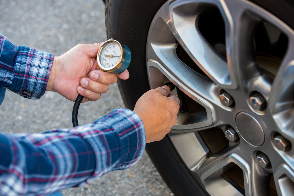 TIRE SAFETY CHECKLIST: KEEP YOUR VEHICLE SAFE AND ROAD-READY